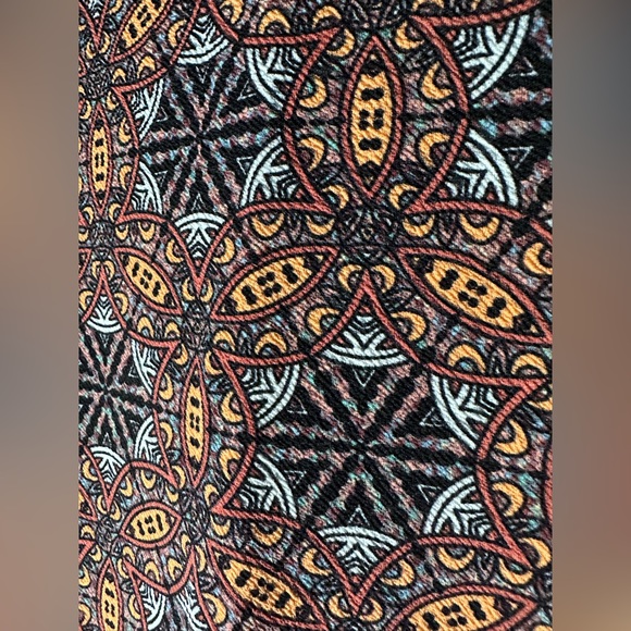 LuLaRoe Cassie Skirt, Size S, Mandala Print, neutral colors, NWOT - Picture 3 of 4